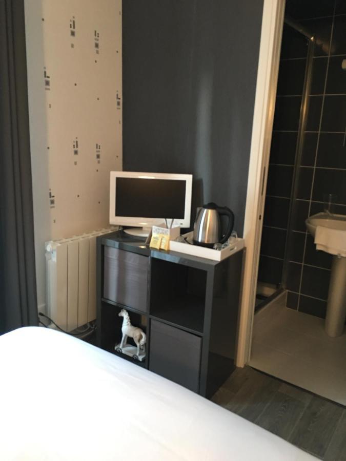 Le Grillon Hotell Pontorson Eksteriør bilde