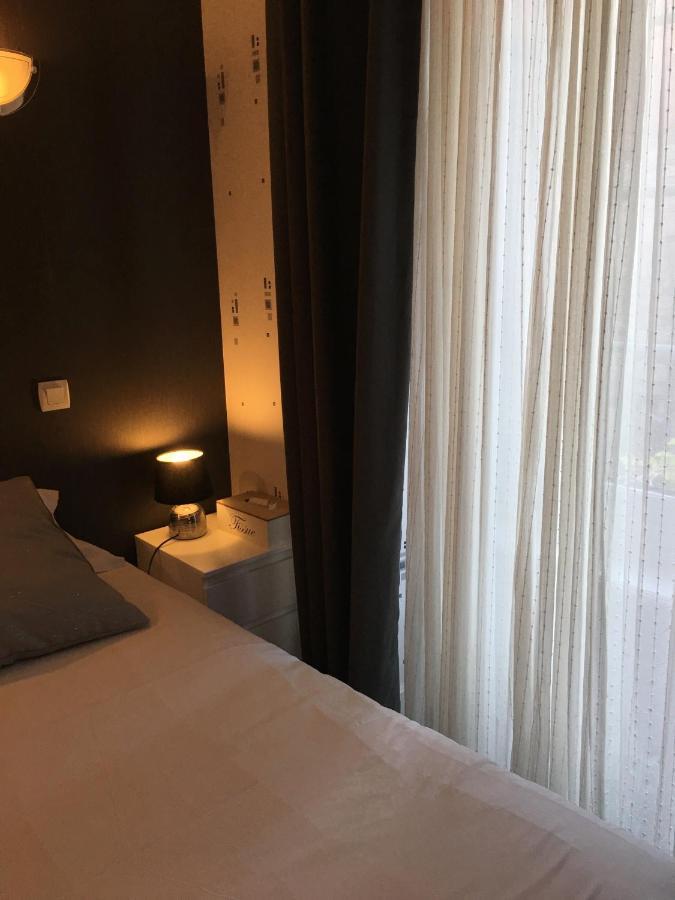 Le Grillon Hotell Pontorson Eksteriør bilde