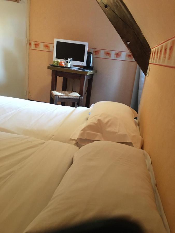 Le Grillon Hotell Pontorson Eksteriør bilde